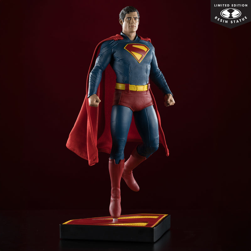 DC Direct Superman Movie (2025) resinstatue i skala 1:6 McFarlane Toys