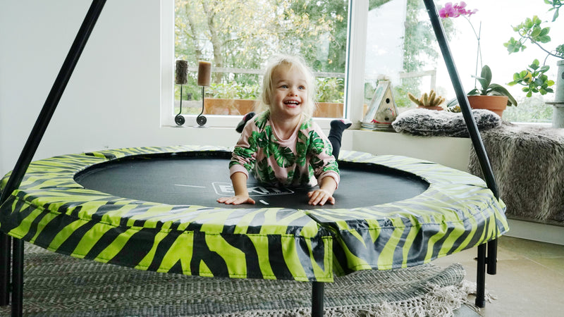 EXIT Tiggy Junior trampolin med barre ø 140 cm (sort/grøn)