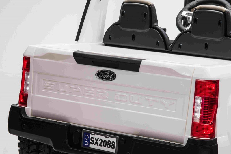 Ford Super Duty Truck 4x4 - Pink