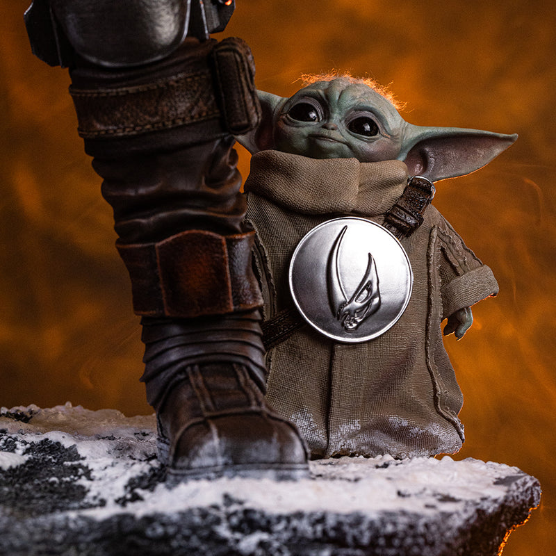 Iron Studios The Mandalorian and Grogu - The Mandalorian Movie - Legacy Replica 1/4