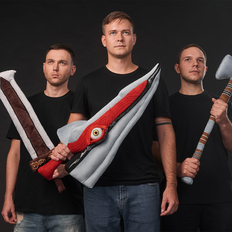Plysvåben SOULCALIBUR Kulutues økse 81 cm (i farveæske)