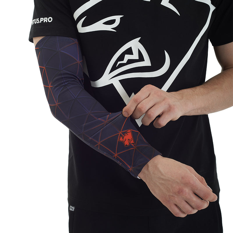 Virtus.pro gaming-armærme Delta