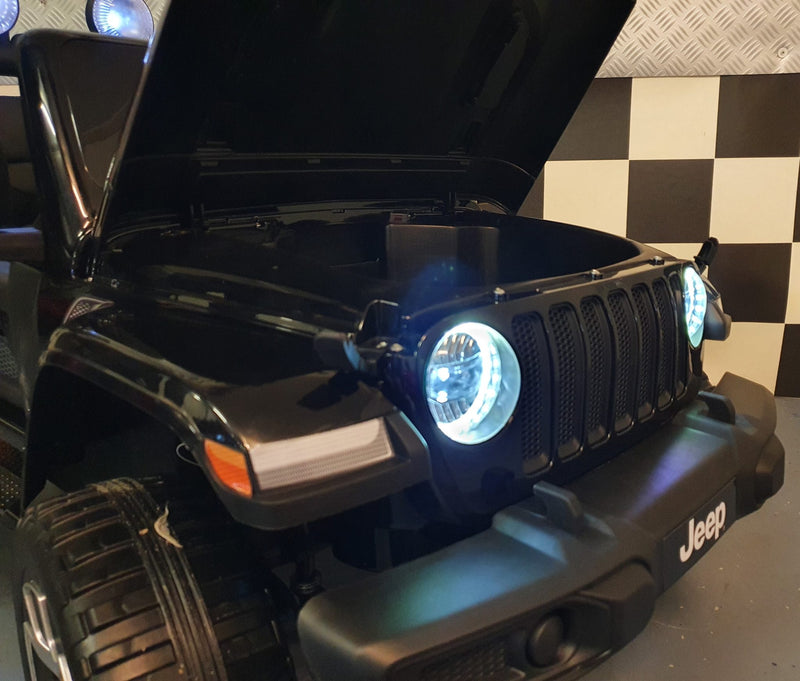 Jeep Wrangler 12V elbil til børn med firehjulstræk og fjernbetjening