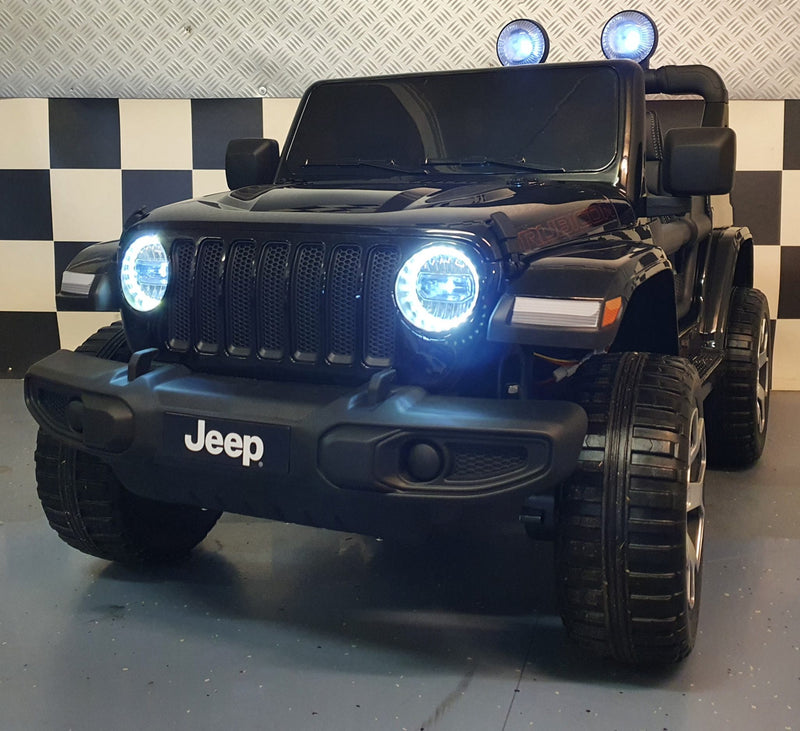 Jeep Wrangler 12V elbil til børn med firehjulstræk og fjernbetjening
