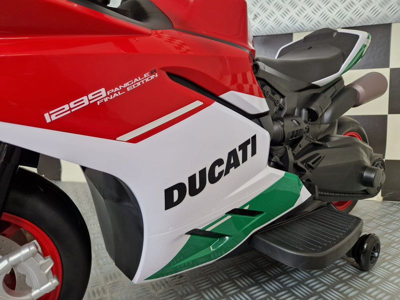 Ducati Panigale 12V elmotorcykel til børn