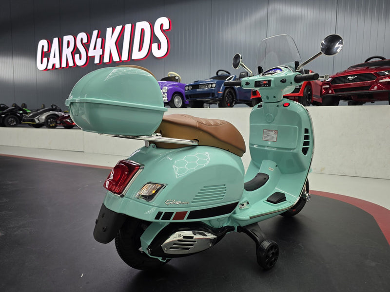 Vespa GTS 12V børnescooter med vindskærm