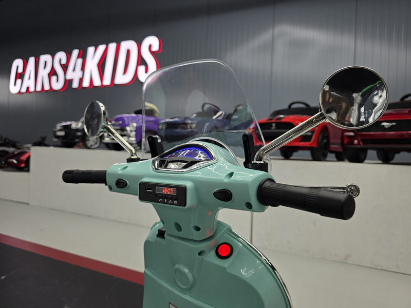 Vespa GTS 12V børnescooter med vindskærm