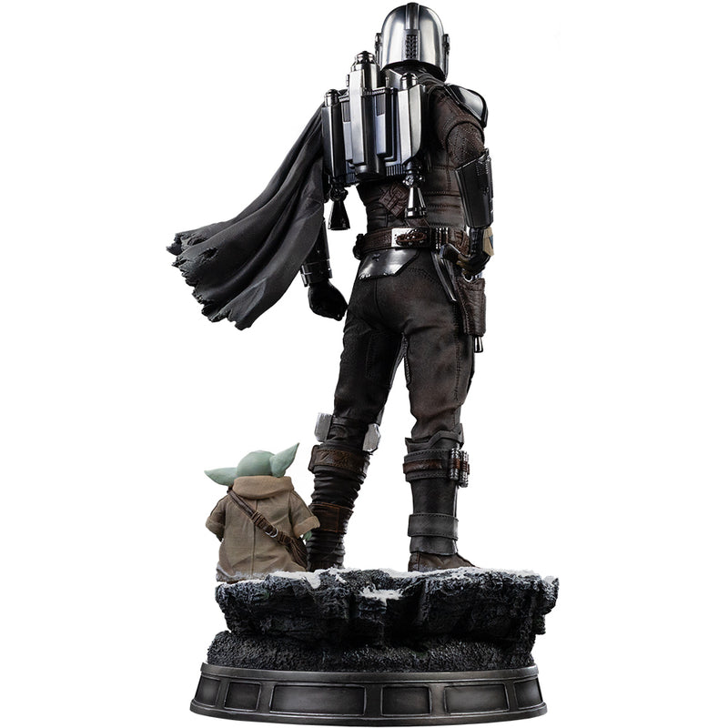 Iron Studios The Mandalorian and Grogu - The Mandalorian Movie - Legacy Replica 1/4