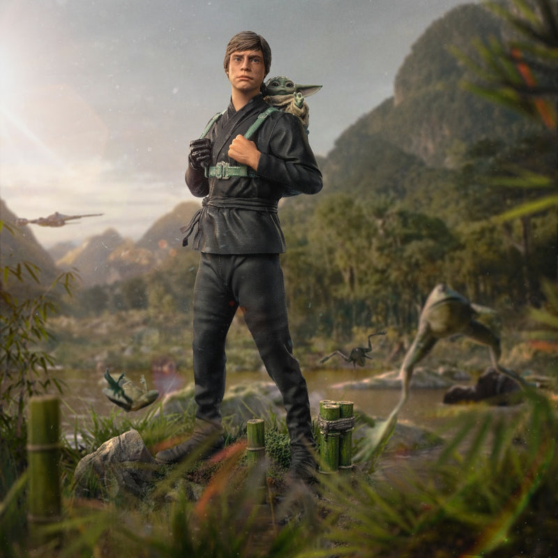 Iron Studios The Book of Boba Fett - Luke Skywalker and Grogu Training statue Art Scale 1/10