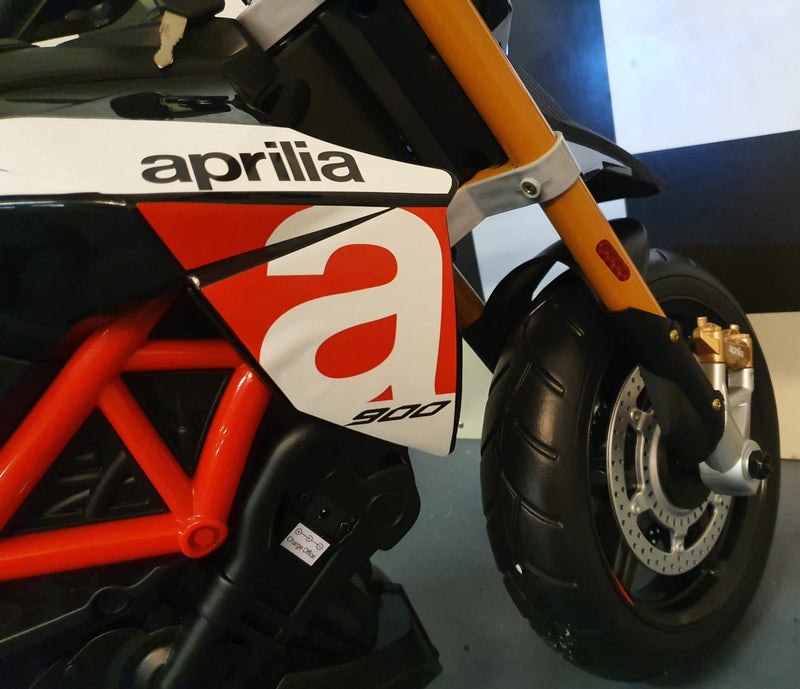 Aprilia Dorsoduro 12V elmotorcykel til børn