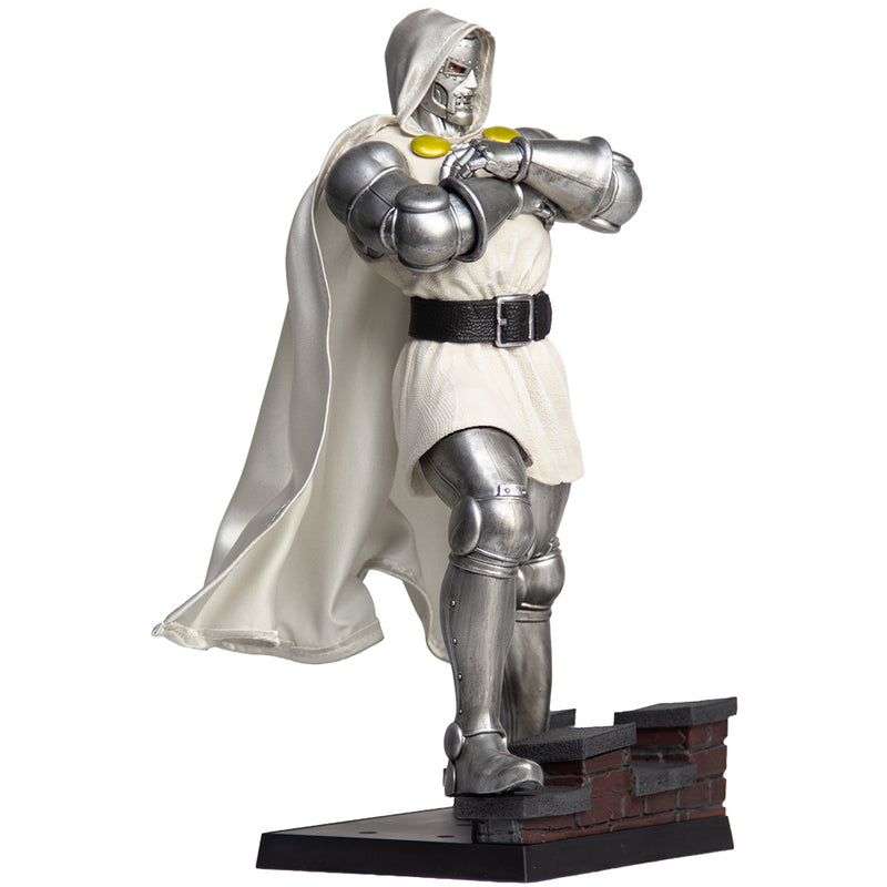 McFarlane Toys MARVEL COLLECTION 1:6 WV8 - Doctor Doom #1 Future Foundation Gold Label