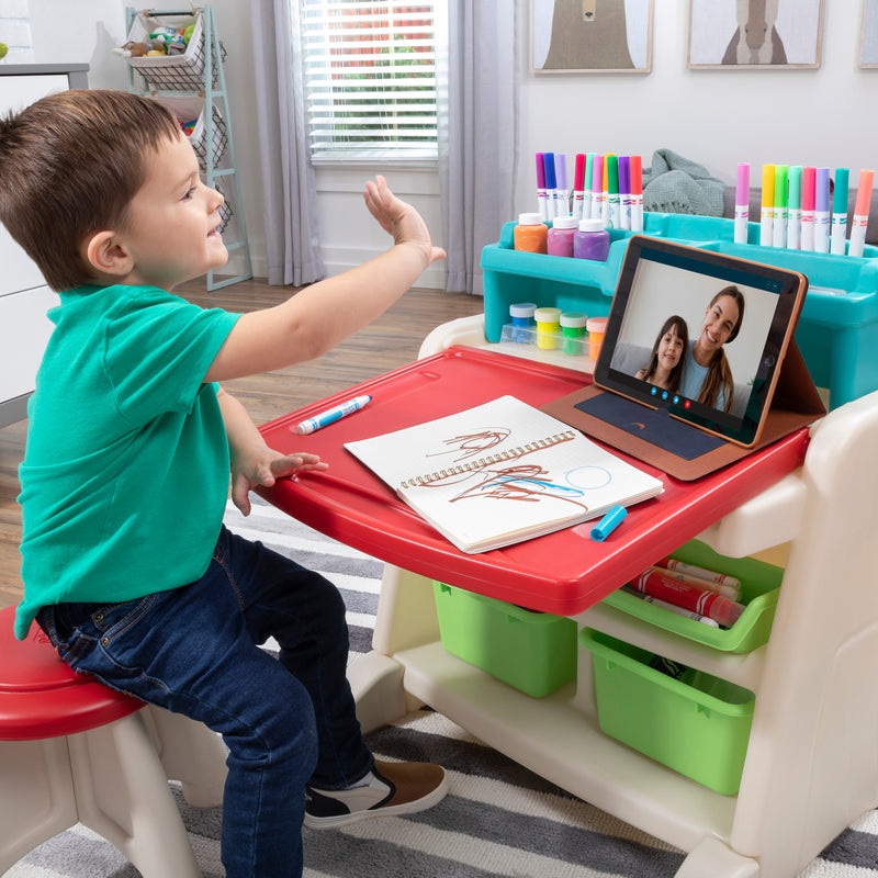 Step2 Flip & Doodle Easel Desk med skammel