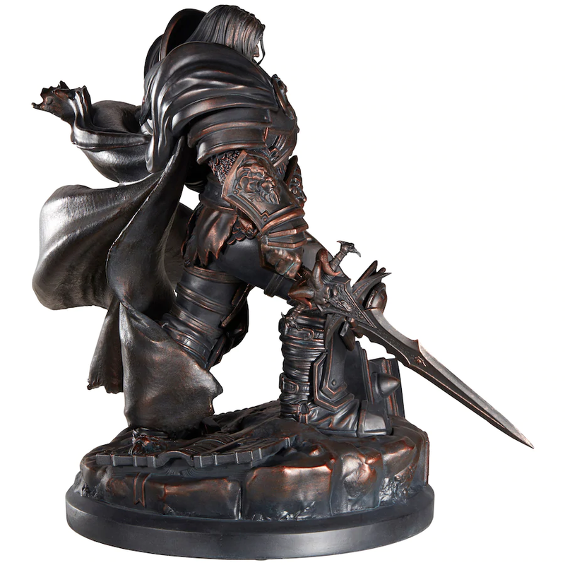 Blizzard World of Warcraft - Prince Arthas statue