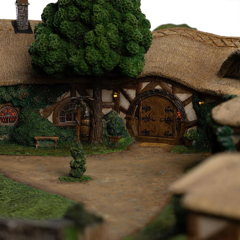 Weta Workshop The Lord Of The Rings Trilogy - The Green Dragon Inn Environment