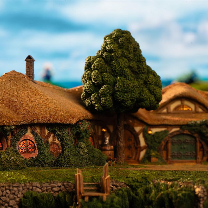 Weta Workshop The Lord Of The Rings Trilogy - The Green Dragon Inn Environment