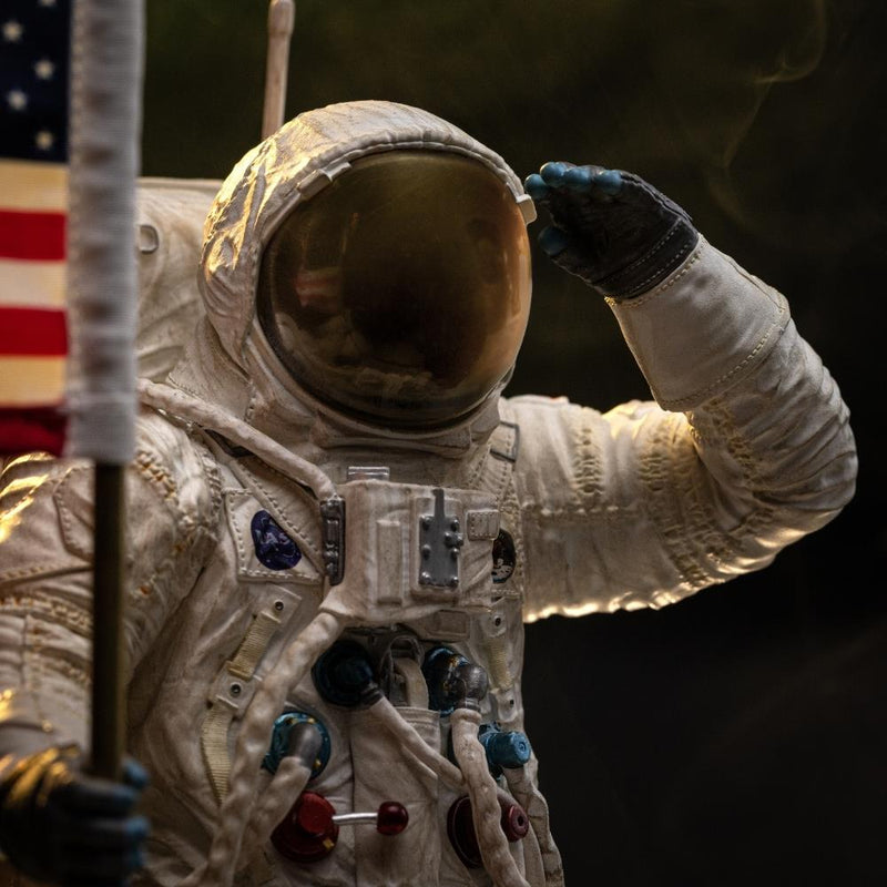 Iron Studios NASA - Apollo 11 Astronaut Legacy Replica 1/4