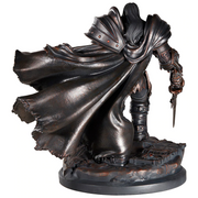 Blizzard World of Warcraft - Prince Arthas Statue