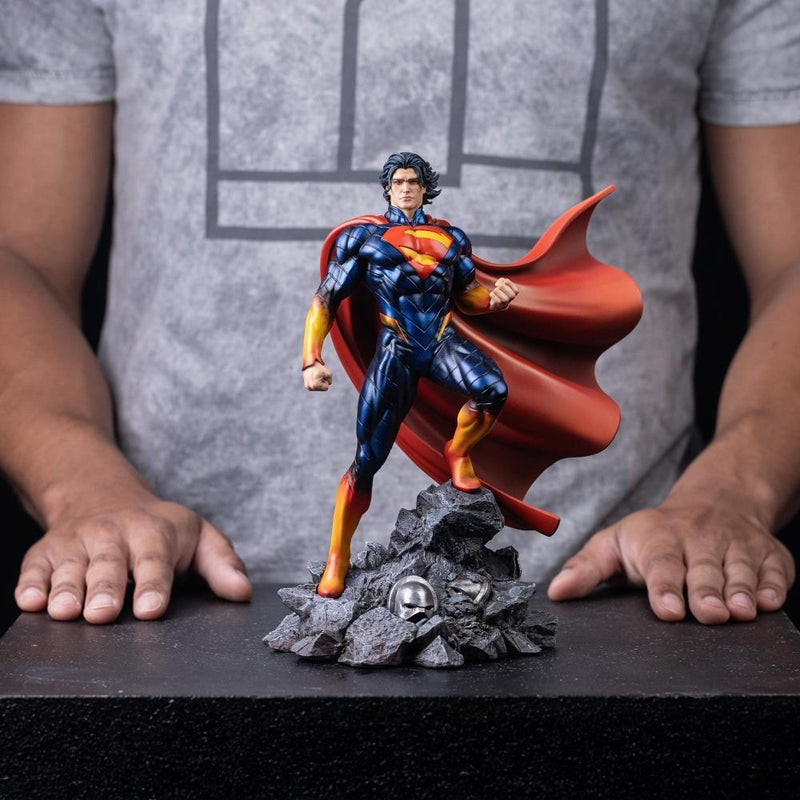Iron Studios Dc Comics - Superman Absolute Art Scale 1/10